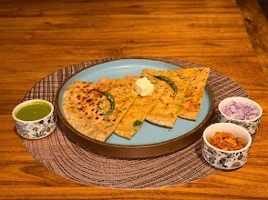 Pyali Special Paratha (Signature)
